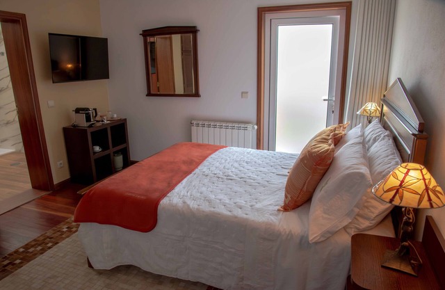Room 'Quarto Silva' with Mountain View, Wi-Fi and Air Conditioning