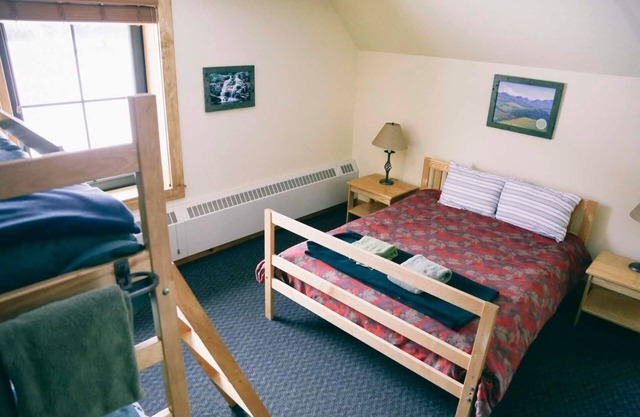 Room, Queen, 2 Bunks with Private Bathroom