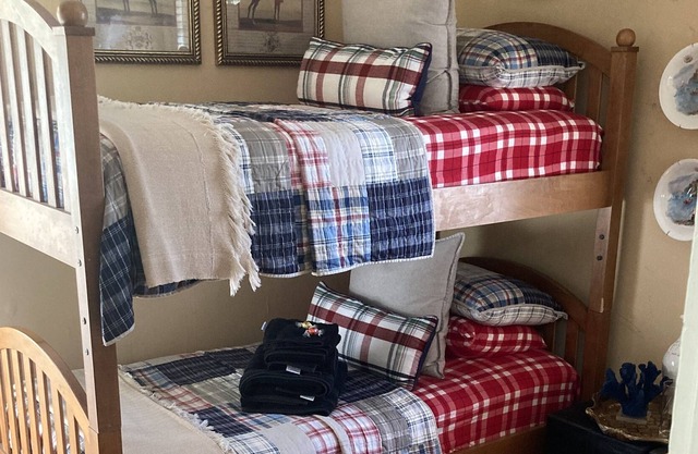 Room rental in “cottage like” home