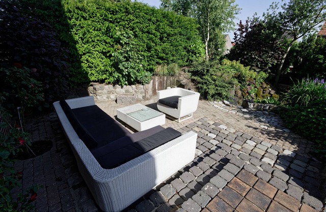 Room-room to Rent With own Entrance, liv