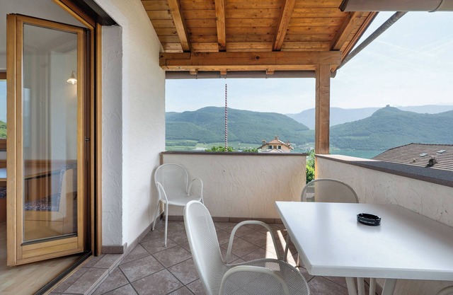 Room 'Seaberhof 6' with Lake View, Shared Pool and Wi-Fi