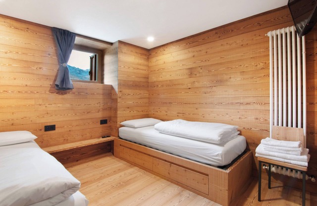 Room 'Tambò' with Lake View, Shared Garden and Wi-Fi