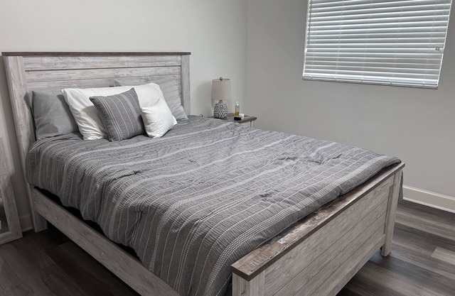 Room to rent for the week or the month!