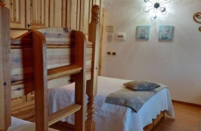 Room 'Viola' with Mountain View, Shared Pool and Wi-Fi