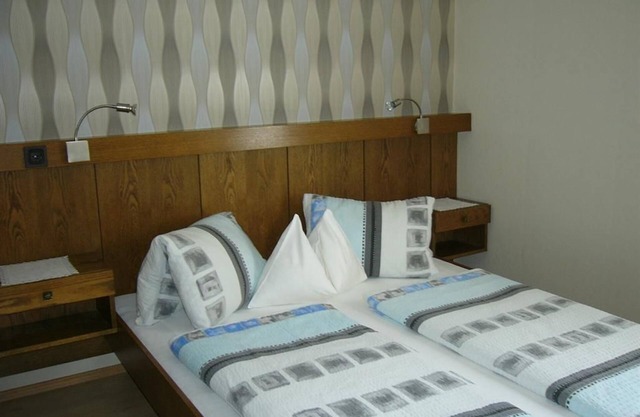Room without balcony - Pension Sonnenschein