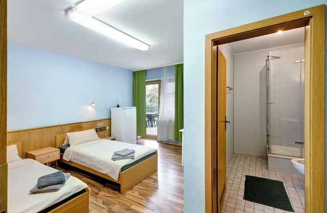 Room 'Zimmer 18' with Private Terrace, Shared Garden and Wi-Fi