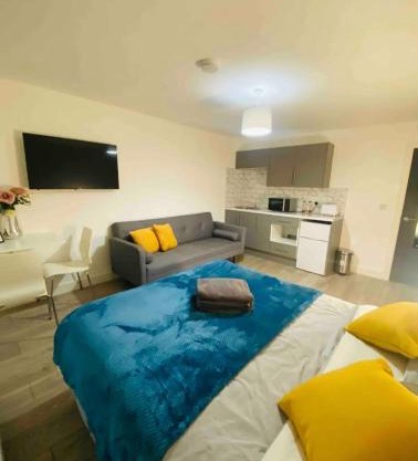 Roomello luxury City Studios