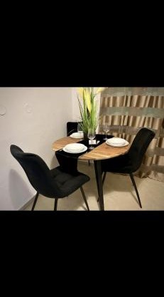 Roomino Apartment