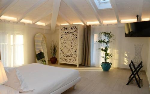 ROOMS,REGGIO AFFITTACAMERE con Bagno Privato, TV, Clima , Wi-Fi