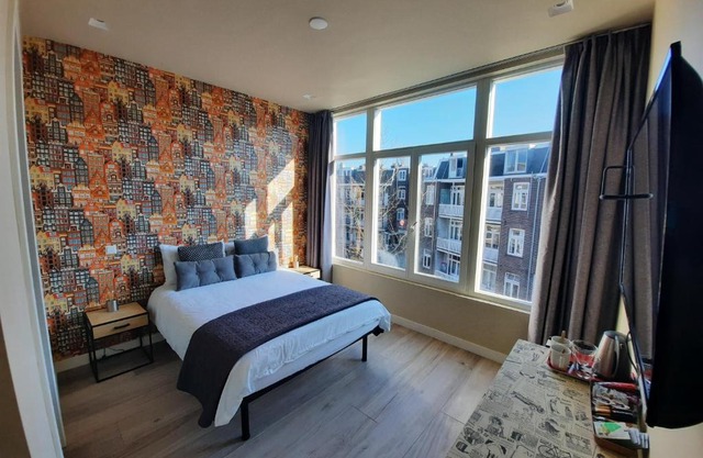 RoomWest