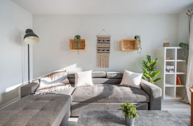 Roomy 3-Bed Retreat in the Heart of Montreal!