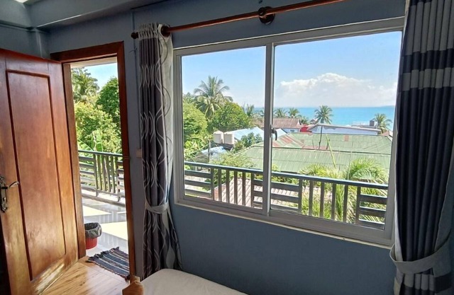 Roomy Guesthouse