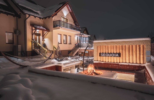 Roots Villa | Sequoia