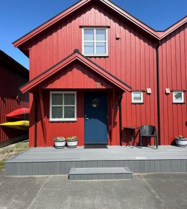 Rorbu ved vannet