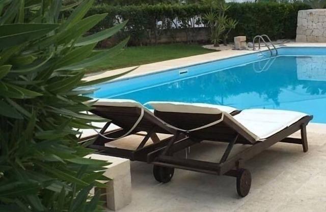 ROSA MARINA VILLA WITH POOL A FEW METERS FROM THE SEA