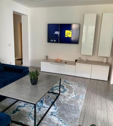 ROSE APARTMENT