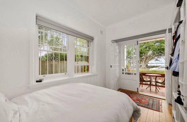 Rose Bay Waterfront Apartment