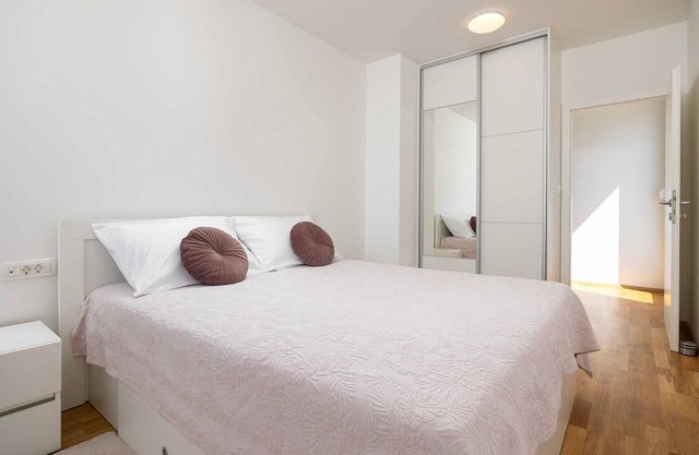 Rose Penthouse Apartment Split