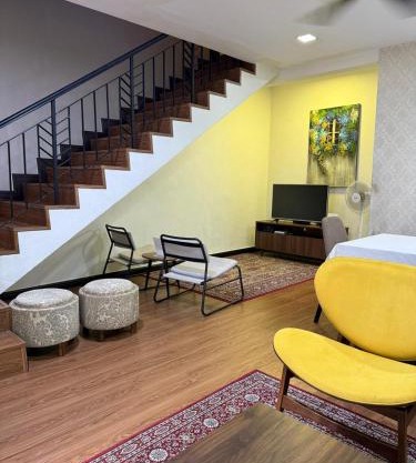 Rose & Ross Homestay Taman Mutiara Rini