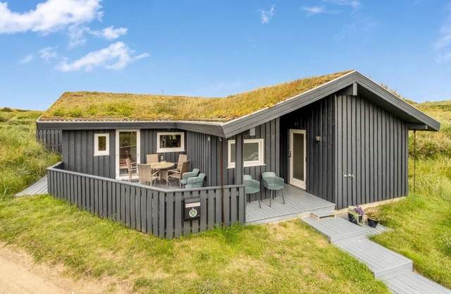 "Rosemari" - 260m from the sea by Interhome