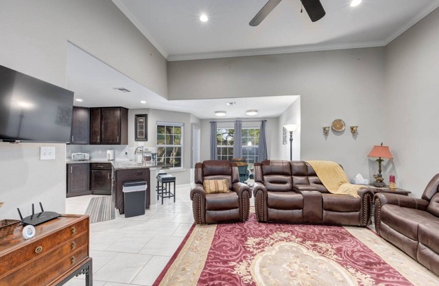 Rosemary Oak Retreat