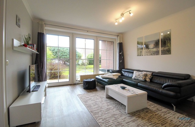 Rosenhof Apartment 2 - Country-style vacation apartment near the Grimmershörn Bay