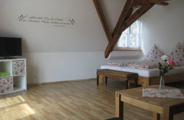 Rosenzauber Appartement mit frei gelegtem Fachwerk im 1. OG für max. 2 Personen