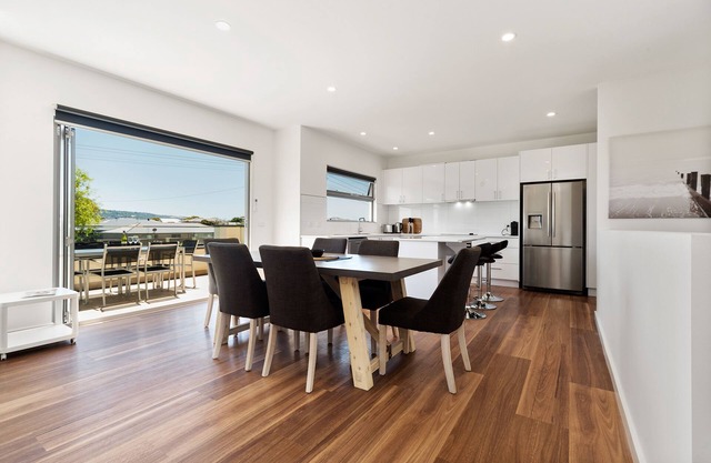 Rosewater Dromana, Rosewater 1