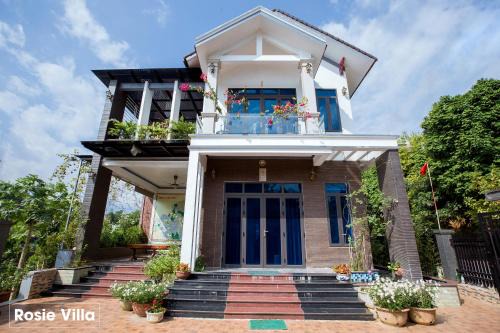 Rosie Villa Ha Giang - Motorbikerental & Tour