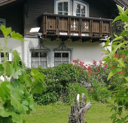 Rosis Cottage