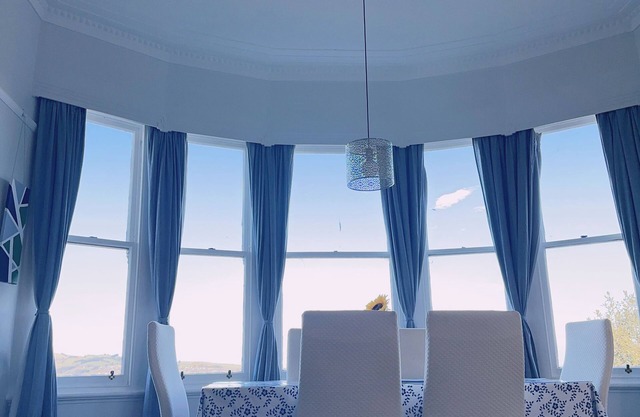 Roslyn Sea View Room—9 minutes walk to city center