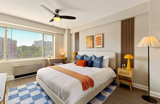 Rosslyn 1BR Home | Walk to Eats + Free Parking
