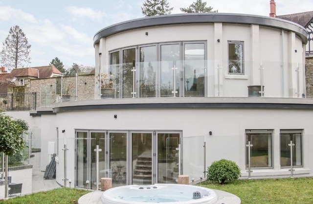 Round House