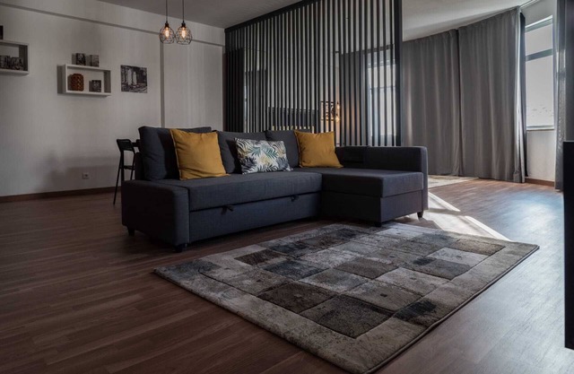 Round loft (azibo)