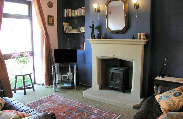Rowan Cottage - Two Bedroom House, Sleeps 4