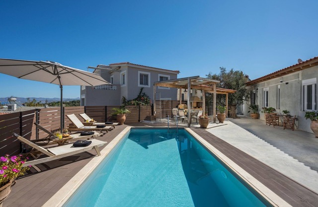 Roxanne Luxury Villa, Private Pool & Seaview