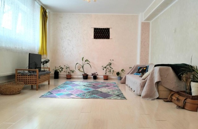 Royal Awoun Home