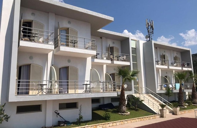 Royal Blue Hotel