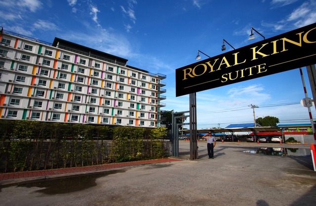 Royal King Suite