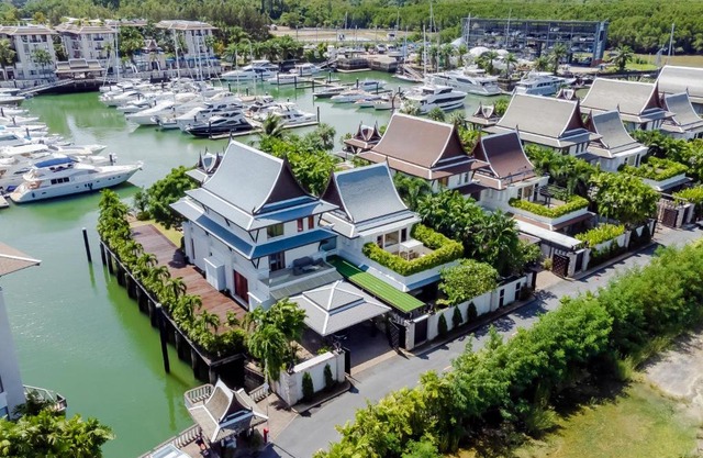 Royal Marina Phuket Premium 5-Bedroom Villa 22m Private Yacht Berth