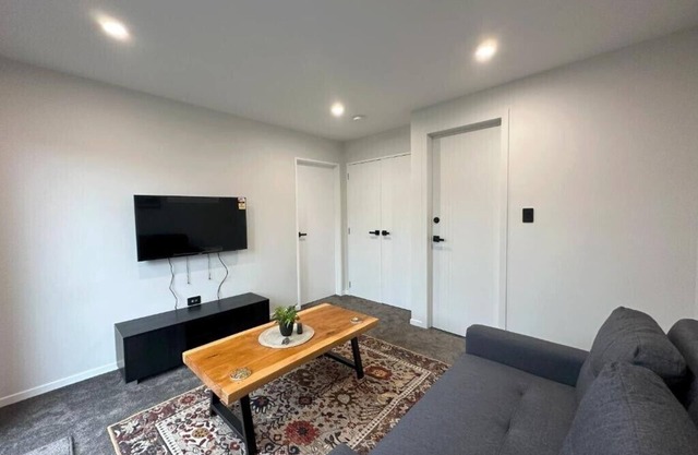 Royal Residency - 1BR Apartment