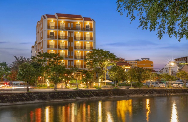 Royal Riverside Hoi An Hotel