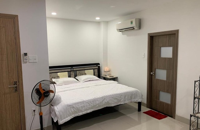 Royal Room with king bed & bath