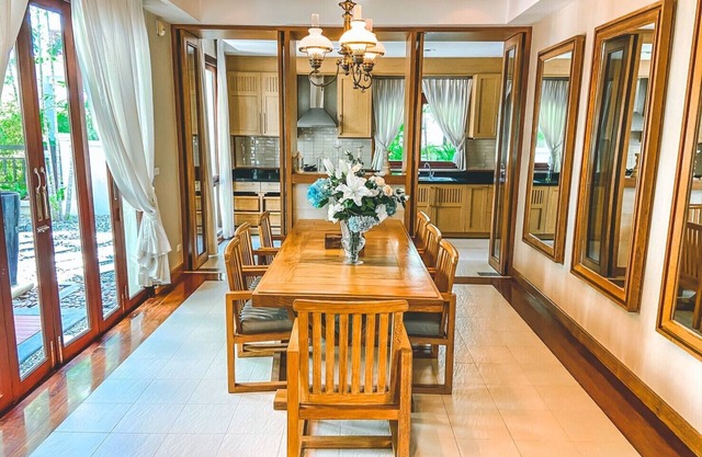 Royal Sammuk villas