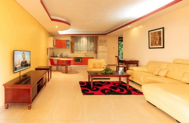 Royal Suites Hotel - Studio Suite 1