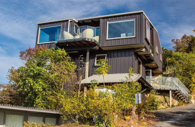 Roydons – Kaiteriteri Upstairs Holiday Unit