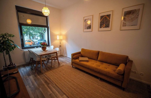 RR | Spacious Apt 1-70 m²| Parking | Central