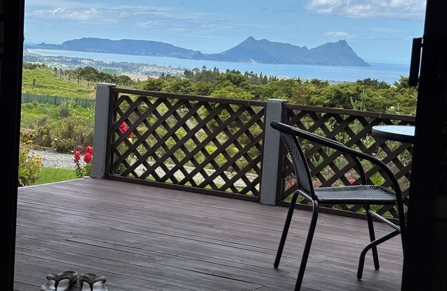 Ruakaka Retreat, heavenly views.