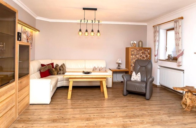 "Rubin" apartment, 2 bedrooms, bathroom, toilet - Haller, guest house