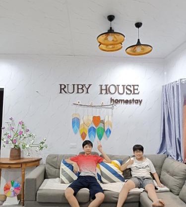 Ruby House beachside Ocean Hill